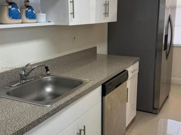 4850 NW 29th Ct 130, Lauderdale Lakes FL 33313