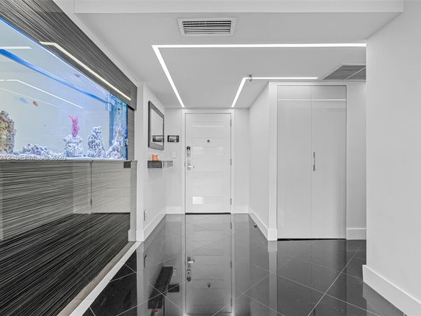 665 NE 195th St 326, Miami FL 33179