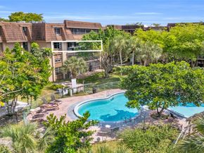 665 NE 195th St 326, Miami FL 33179