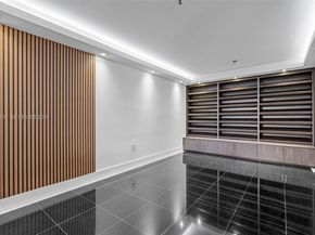 665 NE 195th St 326, Miami FL 33179