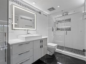 665 NE 195th St 326, Miami FL 33179