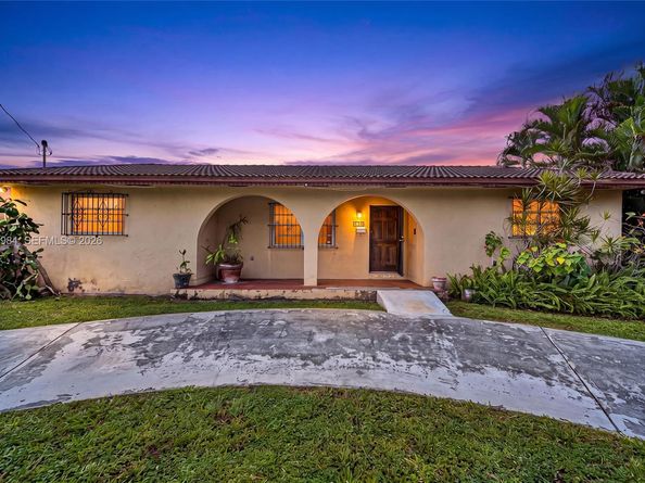 430 SE 7th Ave, Hialeah FL 33010