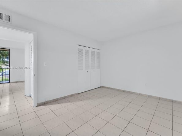 8420 SW 133rd Ave Rd 221, Miami FL 33183