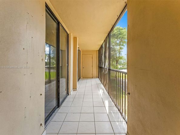8420 SW 133rd Ave Rd 221, Miami FL 33183