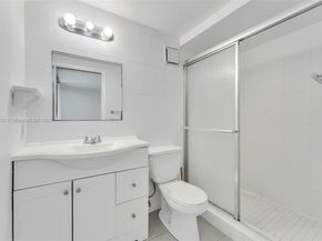 8420 SW 133rd Ave Rd 221, Miami FL 33183