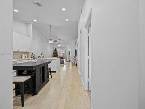 11065 NW 38th Pl, Sunrise FL 33351