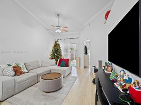 11065 NW 38th Pl, Sunrise FL 33351