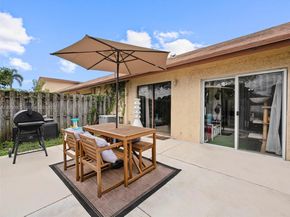 11065 NW 38th Pl, Sunrise FL 33351