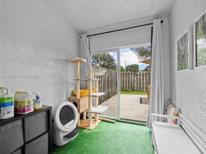 11065 NW 38th Pl, Sunrise FL 33351