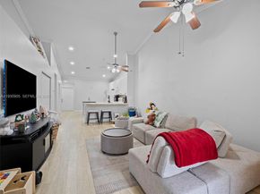 11065 NW 38th Pl, Sunrise FL 33351