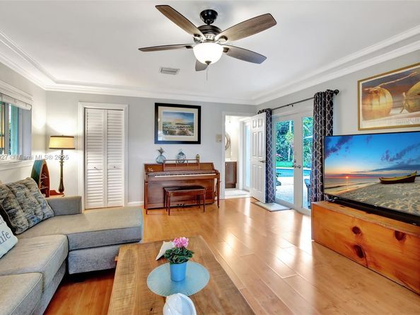 1780 SW 51st Ter, Plantation FL 33317