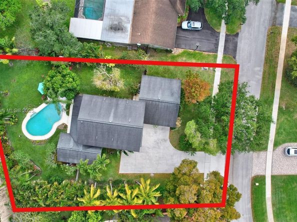 1780 SW 51st Ter, Plantation FL 33317