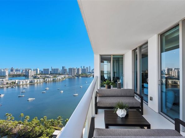 17301 Biscayne Blvd 2202, North Miami Beach FL 33160