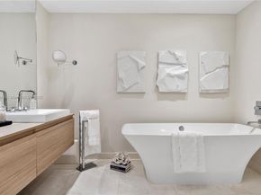 17301 Biscayne Blvd 2202, North Miami Beach FL 33160