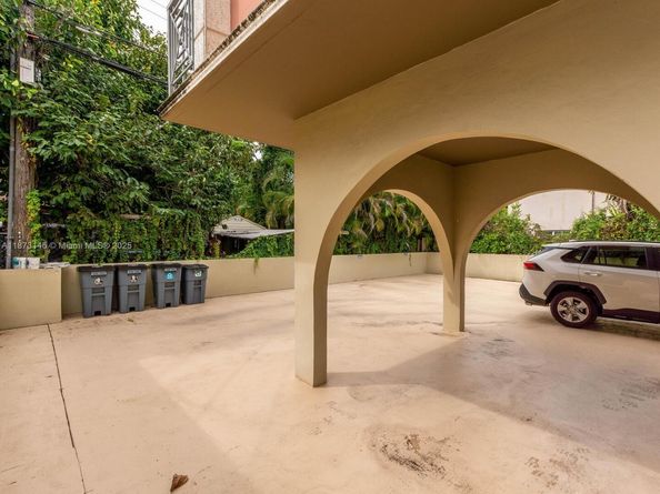 1310 Salzedo St 1310, Coral Gables FL 33134