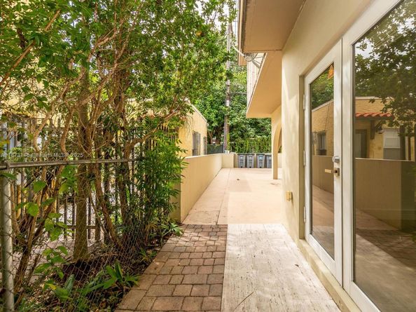 1310 Salzedo St 1310, Coral Gables FL 33134