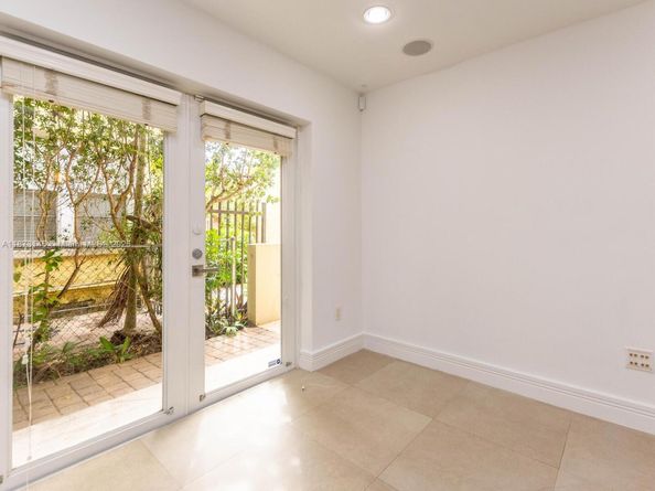 1310 Salzedo St 1310, Coral Gables FL 33134