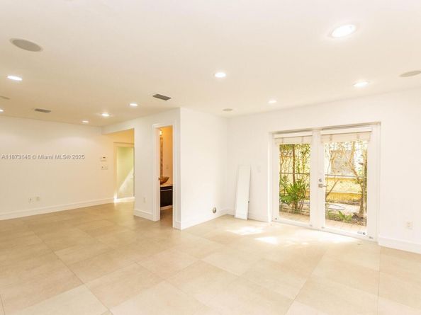 1310 Salzedo St 1310, Coral Gables FL 33134