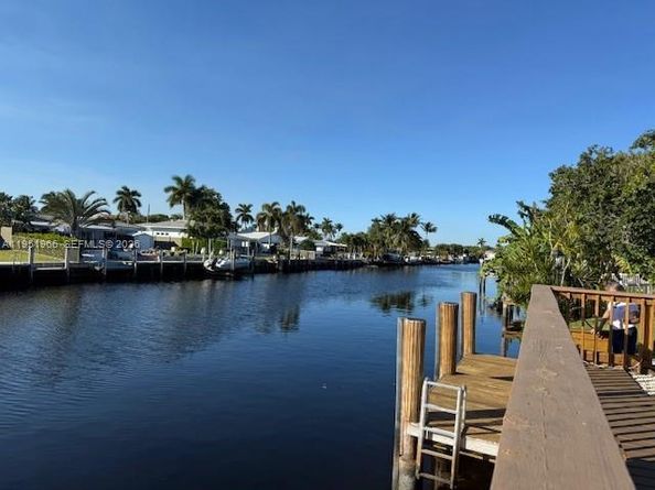 411 SE 6th Ave, Pompano Beach FL 33060