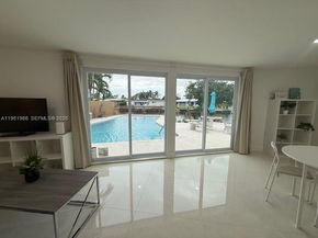 411 SE 6th Ave, Pompano Beach FL 33060