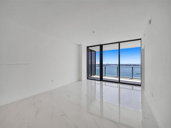 700 NE 24th street 3204, Miami FL 33137