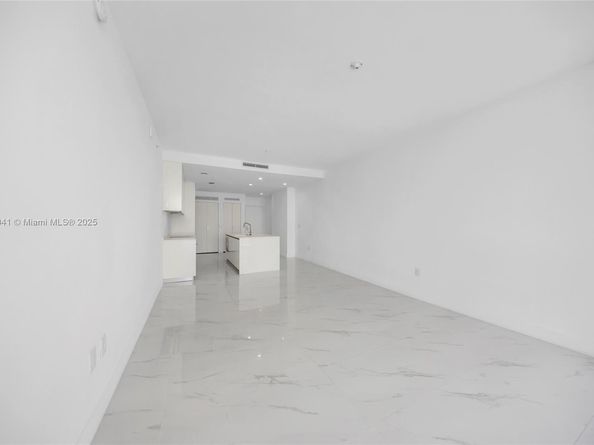 700 NE 24th street 3204, Miami FL 33137