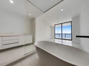 700 NE 24th street 3204, Miami FL 33137