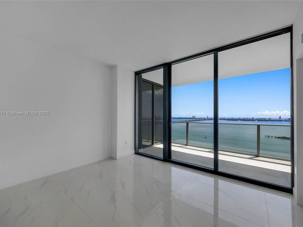 700 NE 24th street 3204, Miami FL 33137