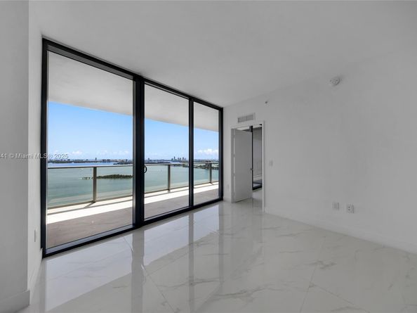 700 NE 24th street 3204, Miami FL 33137