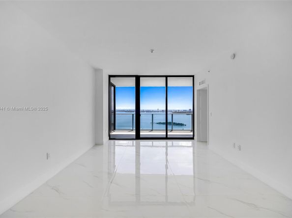 700 NE 24th street 3204, Miami FL 33137