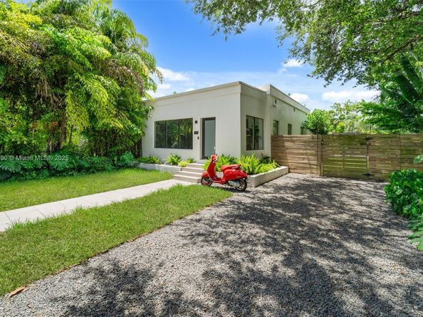 175 NW 44th St, Miami FL 33127