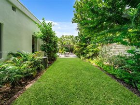175 NW 44th St, Miami FL 33127