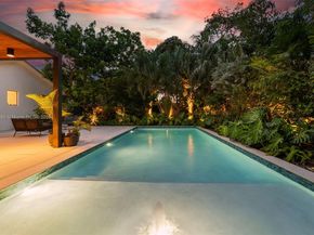 175 NW 44th St, Miami FL 33127