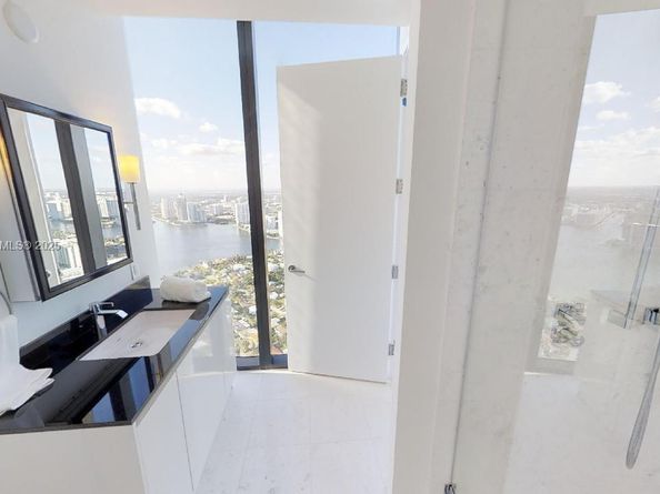 18555 Collins Ave 4804, Sunny Isles Beach FL 33160