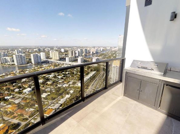 18555 Collins Ave 4804, Sunny Isles Beach FL 33160