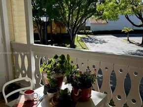 10441 Mahogany Key Cir 202, Miami FL 33196