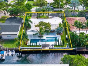 1895 Ixora Rd, North Miami FL 33181