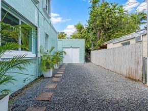 1209 La Mancha Ave, Coral Gables FL 33134