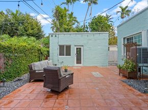 1209 La Mancha Ave, Coral Gables FL 33134