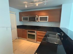 244 Biscayne Blvd 1606, Miami FL 33132