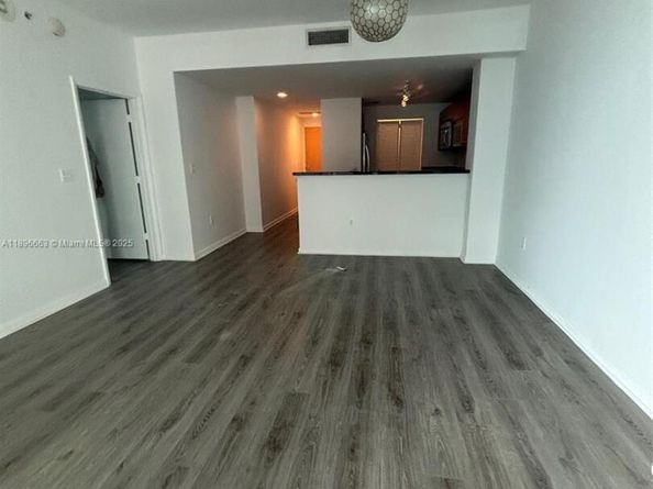244 Biscayne Blvd 1606, Miami FL 33132