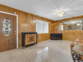 2238 NW 58th St, Miami FL 33142