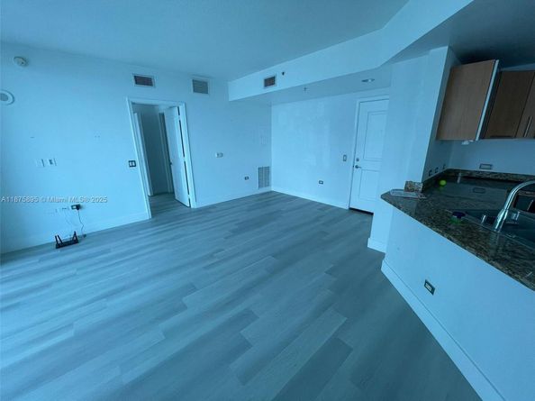 480 NE 30th St 1403, Miami FL 33137