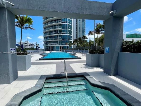 480 NE 30th St 1403, Miami FL 33137