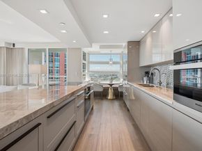 400 S Pointe Dr 2309, Miami Beach FL 33139
