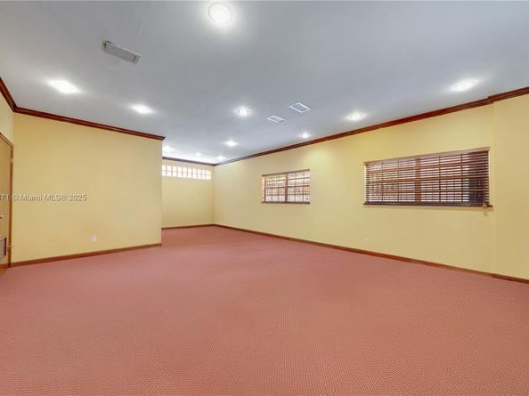 2997 Day Ave, Miami FL 33133