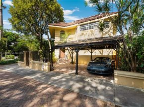 2997 Day Ave, Miami FL 33133