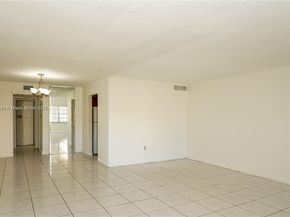 11855 NE 19th Dr 10, North Miami FL 33181
