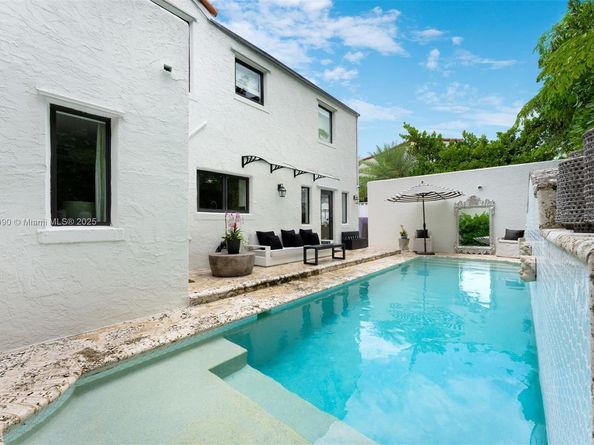 4430 Alton Rd, Miami Beach FL 33140