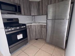 70 NE 202nd Ter T12, Miami Gardens FL 33179